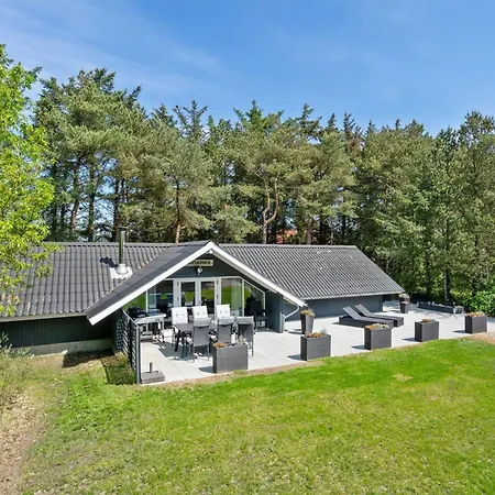 Hjalmara - 900m From The Sea By Interhome *